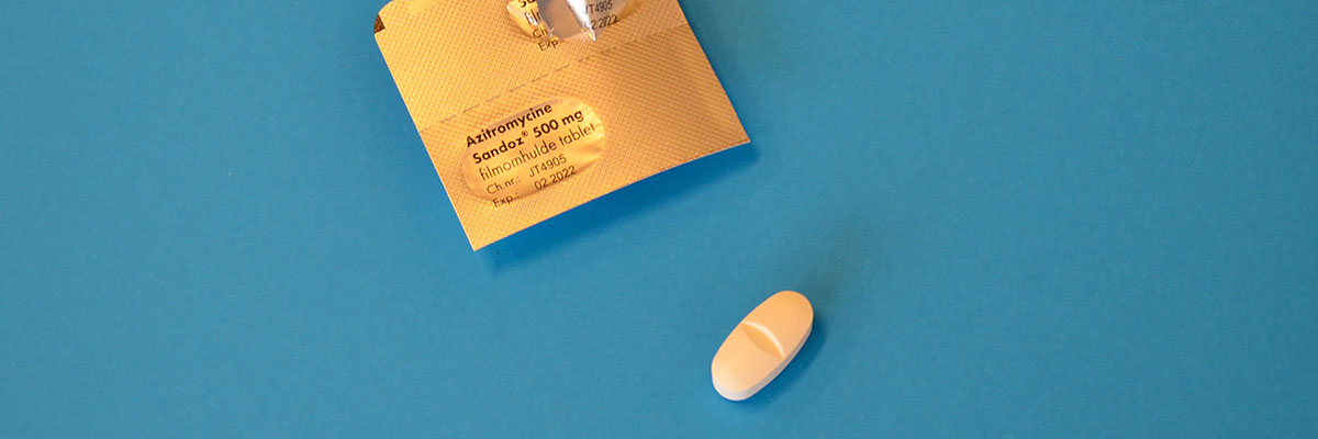 Почему нужно принимать антибиотики по назначению врача